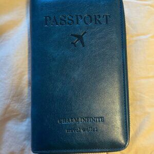 NWT Charm Infinite Passport Wristlet Travel Wallet